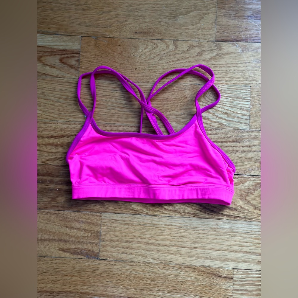 NWOT PINK VICTORIA’S SECRET SPORTS BRA